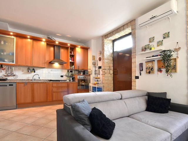 Appartamento in vendita di 78 m² in Via A. Manzoni, 1