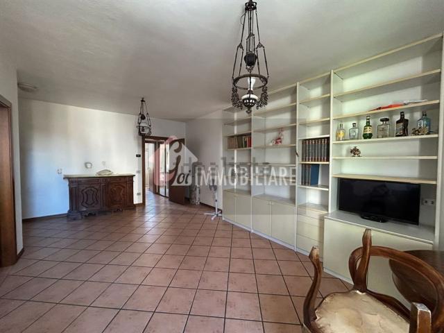 Appartamento in vendita di 78 m² in Via Azzo Porzio, 25