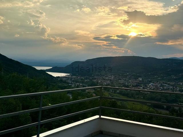 Appartamento in vendita di 78 m² in Via Boffenigo, 25