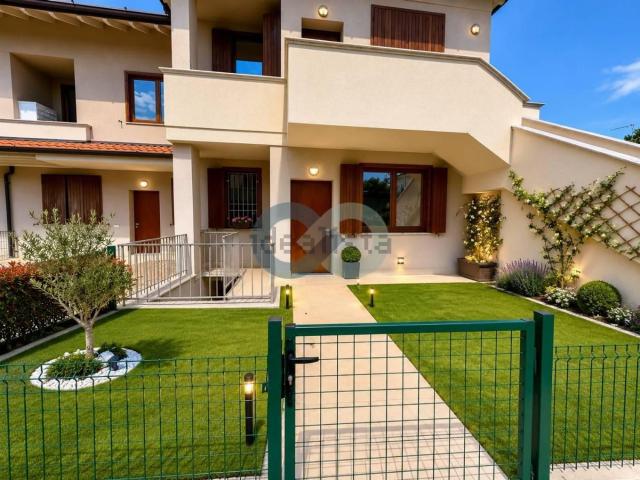 Appartamento in vendita di 78 m² in Via Carnighe
