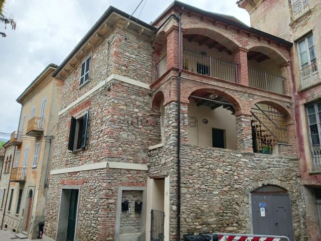 Appartamento in vendita di 78 m² in Via Cavour, 16