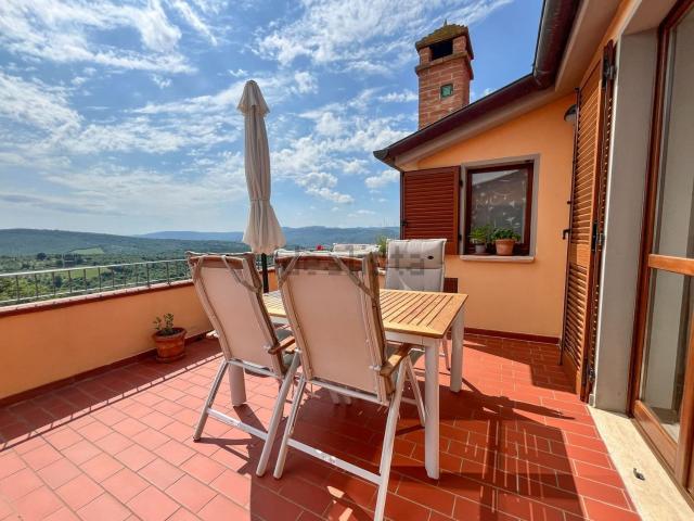 Appartamento in vendita di 78 m² in Via del Casone