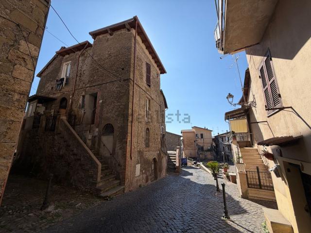 Appartamento in vendita di 78 m² in Via del Borgo