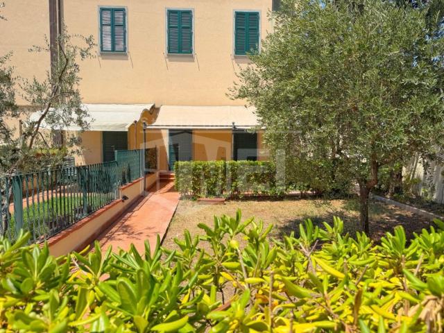 Appartamento in vendita di 78 m² in Via del Littorale, 294