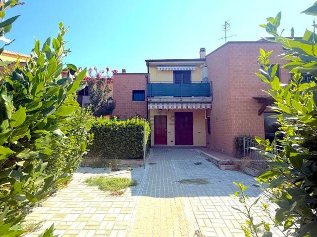 Appartamento in vendita di 78 m² in Via del Pino, 15