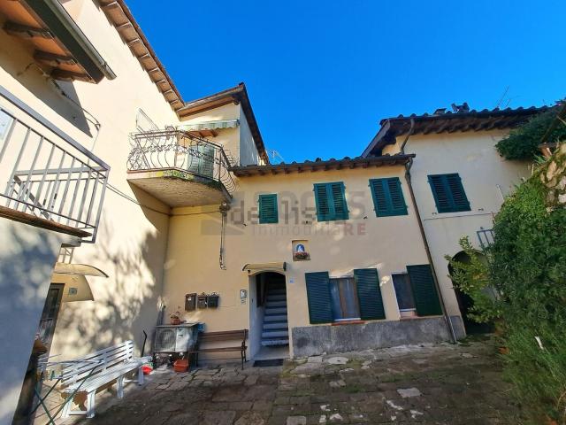 Appartamento in vendita di 78 m² in Via del Tirolo