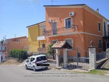 Appartamento in vendita di 78 m² in Via delle Cave, 25