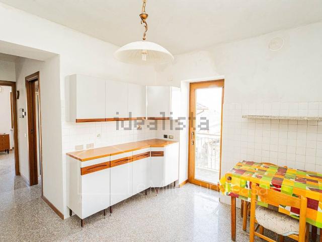 Appartamento in vendita di 84 m² in Via Fumiarga, 8