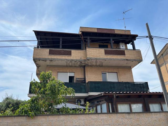Appartamento in vendita di 78 m² in Via Guido Cavalcanti, 21