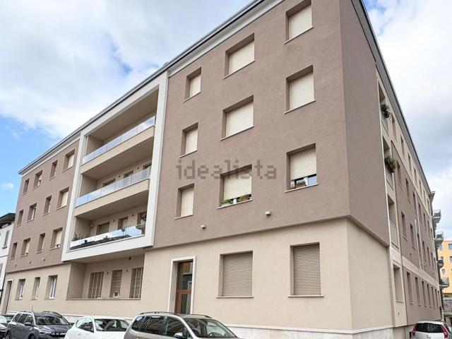 Appartamento in vendita di 78 m² in Via Mantova, 60