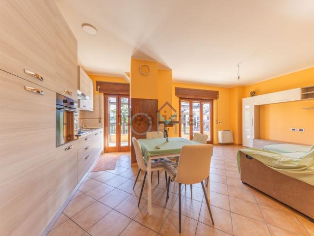 Appartamento in vendita di 78 m² in Via Reatina