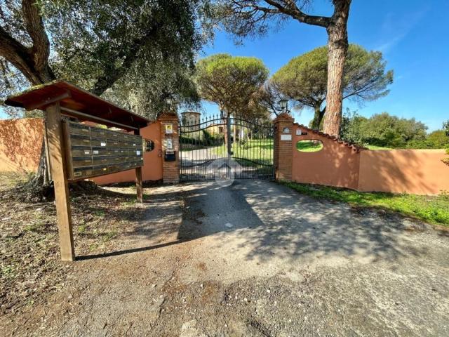 Appartamento in vendita di 78 m² in Via Sersale, 1