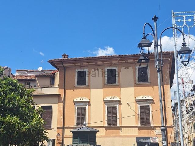 Appartamento in vendita di 796 m² in Via Roma, 14