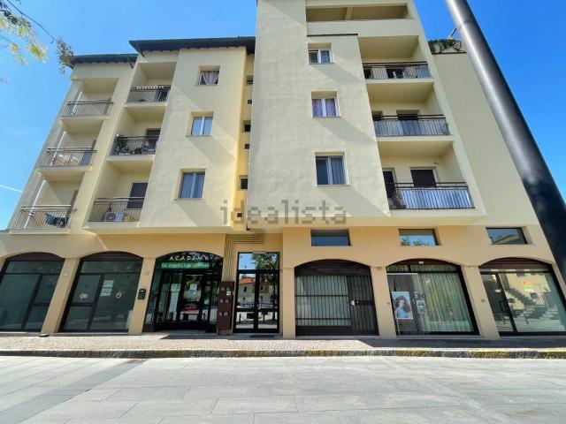 Appartamento in vendita di 79 m² in Piazza Generale Domenico Perrucchetti, 36