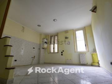 Appartamento in vendita di 79 m² in Via Vincenzo D&apos Amato, 18