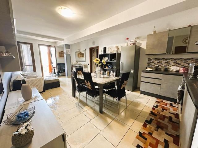 Appartamento in vendita di 79 m² in Via Cisa, 183