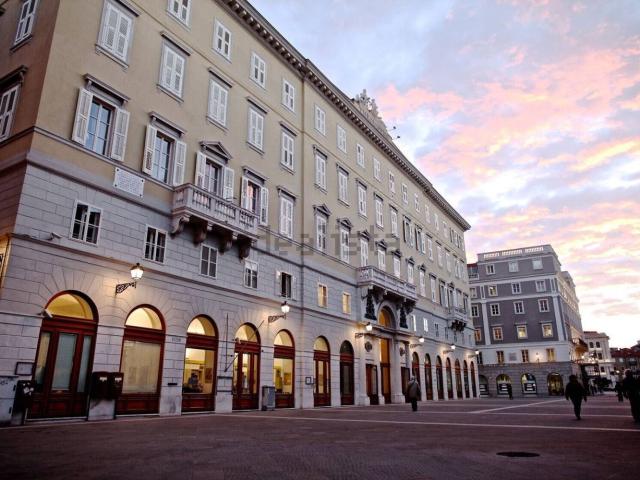 Appartamento in vendita di 79 m² in Via del Teatro, 2