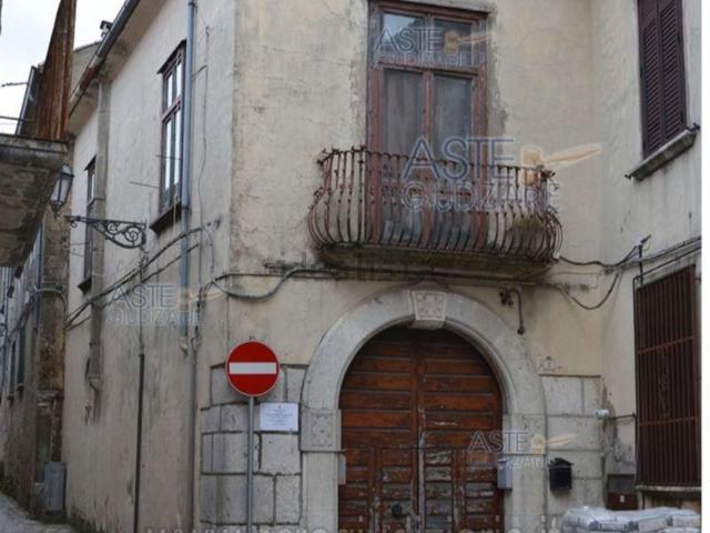 Appartamento in vendita di 79 m² in Via Pirro de Luca, 72