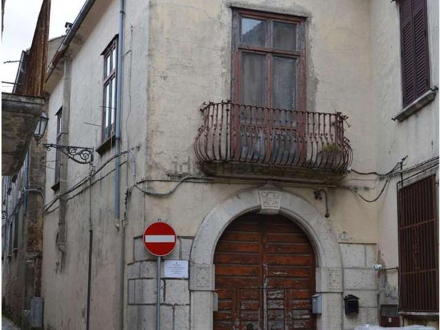 Appartamento in vendita di 79 m² in Via Pirro de Luca, 72