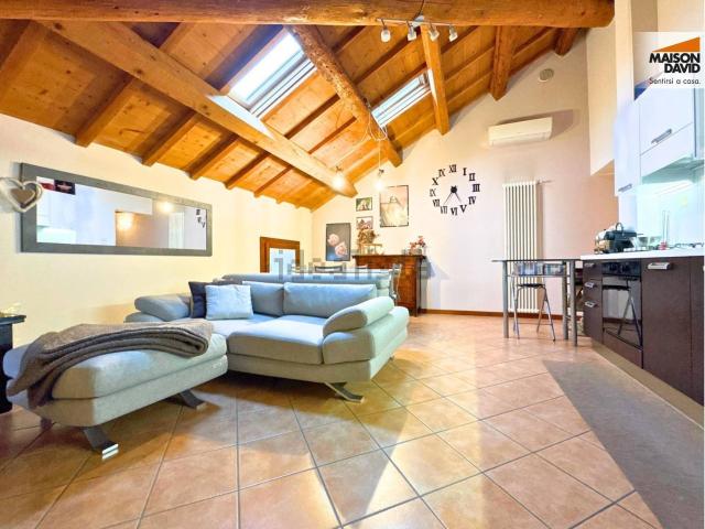 Appartamento in vendita di 83 m² in Strada di Bertesinella, 4
