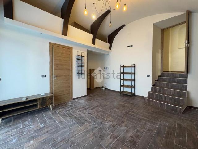 Appartamento in vendita di 83 m² in Via Università, 121