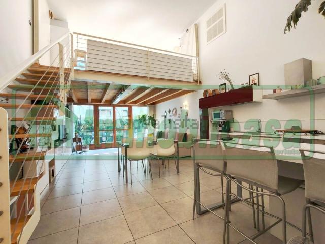 Appartamento in vendita di 83 m² in Via Alfredo Corti, 5