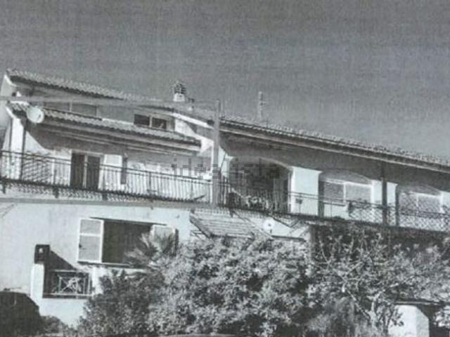 Appartamento in vendita di 83 m² in Via Case Sparse, 6