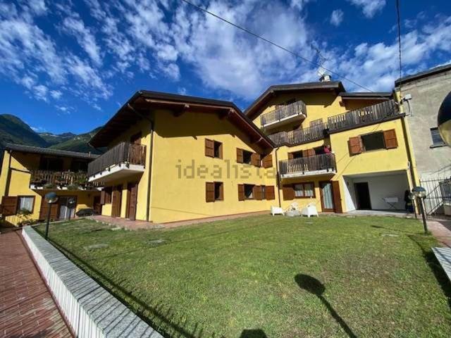 Appartamento in vendita di 83 m² in Via Circonvallazione, 11