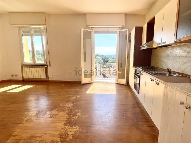 Appartamento in vendita di 83 m² in Via del Lavoro, 63