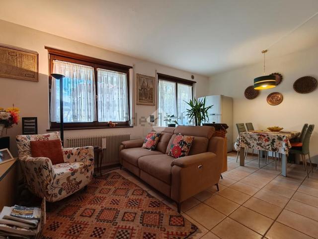 Appartamento in vendita di 83 m² in Via della Villa