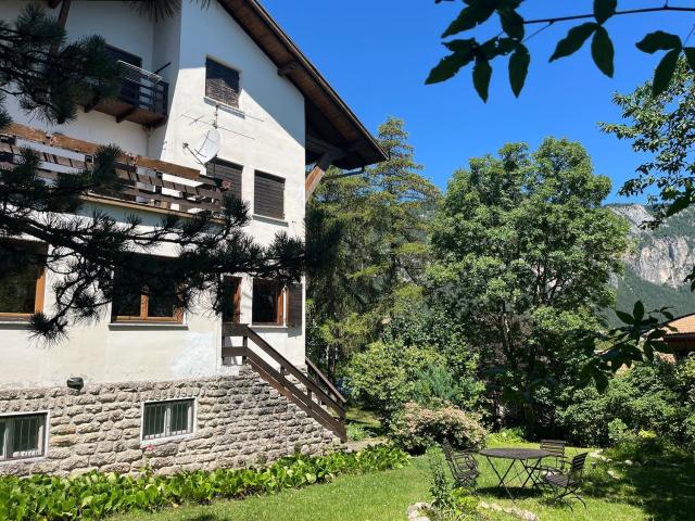 Appartamento in vendita di 83 m² in Via Della Madonna del Lavoro