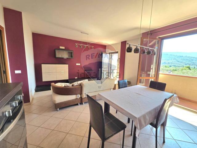 Appartamento in vendita di 83 m² in Via di Caprile, 28