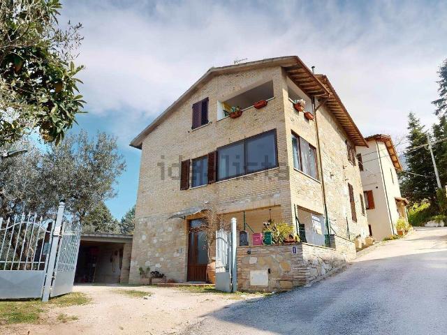 Appartamento in vendita di 83 m² in Via Fosso Rosceto, 1
