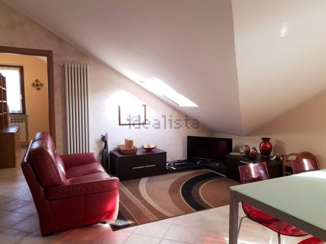 Appartamento in vendita di 83 m² in Via G. Leopardi, 4