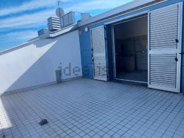 Appartamento in vendita di 83 m² in Via Giacomo Leopardi