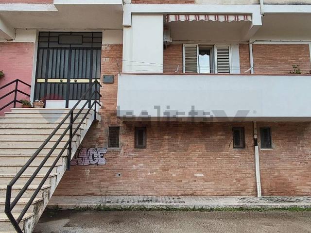 Appartamento in vendita di 83 m² in Via Madonna della Via, 221