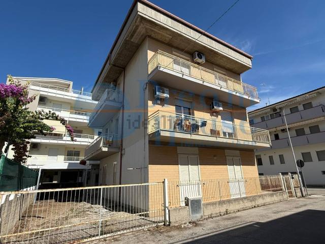 Appartamento in vendita di 83 m² in Via Oglio