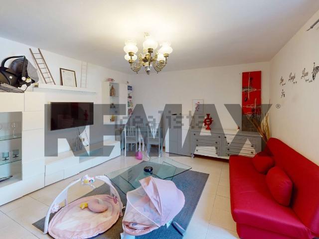 Appartamento in vendita di 83 m² in Via Piano, 124
