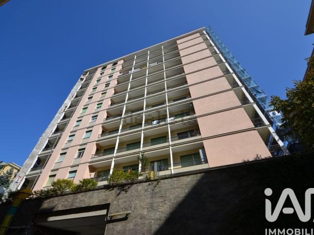 Appartamento in vendita di 83 m² in Via Pierino Negrotto Cambiaso, 8