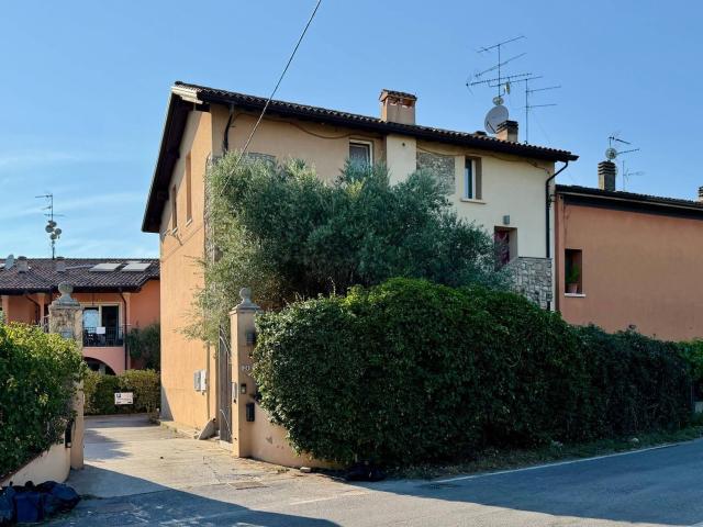 Appartamento in vendita di 83 m² in Via Porte Rosse, 24
