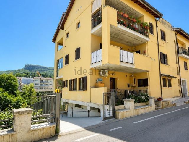 Appartamento in vendita di 83 m² in Via San Serafino da Montegranaro, 37