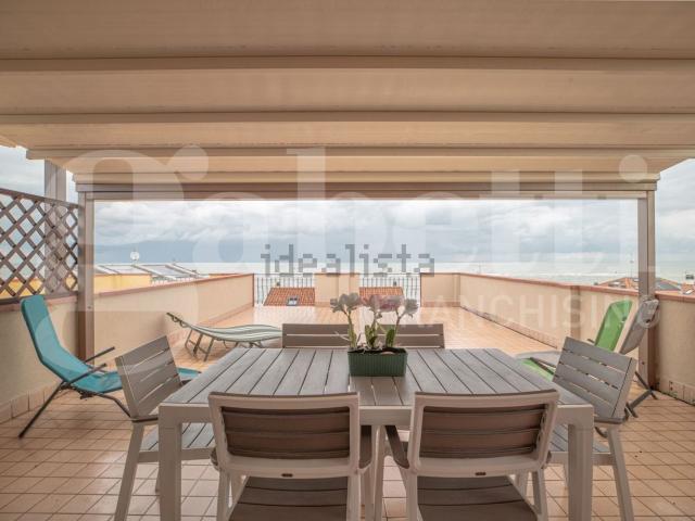 Appartamento in vendita di 83 m² in Viale Carducci G 151