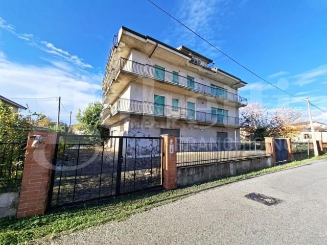 Appartamento in vendita di 800 m² in Via Ceraselle