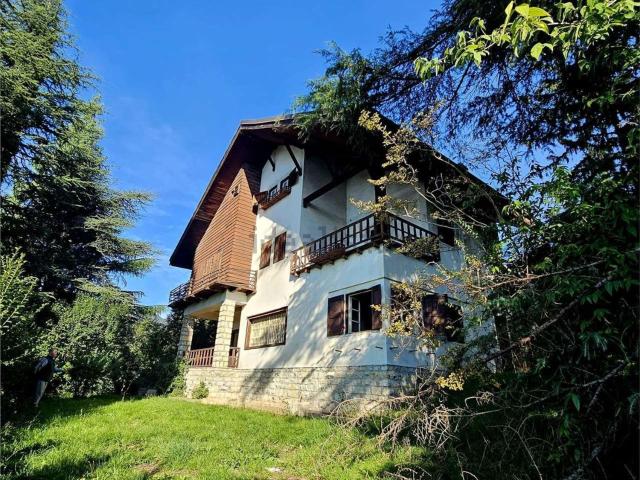 Appartamento in vendita di 800 m² in Via dei Colli