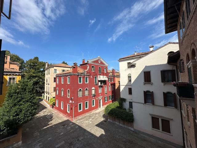 Appartamento in vendita di 80 m² in Calle del Pasubio