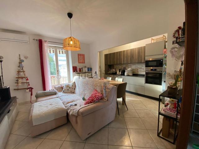 Appartamento in vendita di 80 m² in Corso Aldo Porro