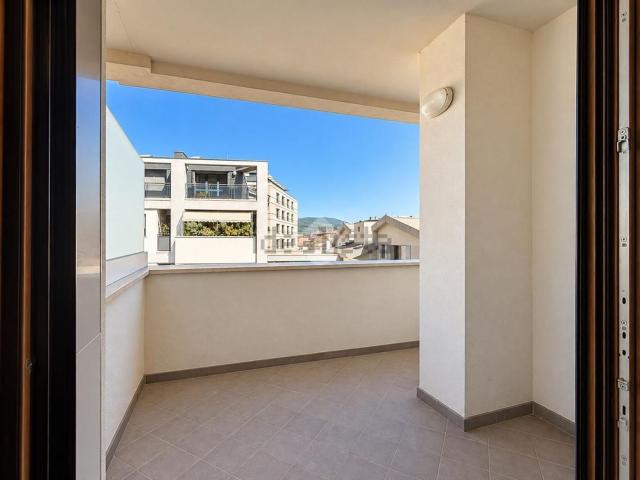 Appartamento in vendita di 80 m² in Corso del Popolo, 1