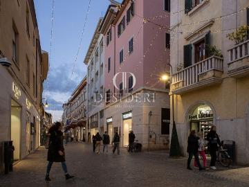 Appartamento in vendita di 80 m² in Corso Giosuè Carducci