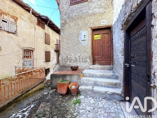 Appartamento in vendita di 80 m² in Frazione Pergheri, 13