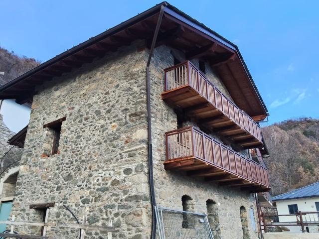 Appartamento in vendita di 80 m² in Frazione Valyre
